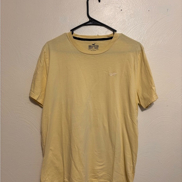 Hollister Other - Hollister Men's Light Yellow Short Sleeve Tee